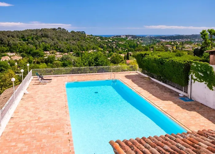 Bas De Villa, Piscine, 3 Etoiles